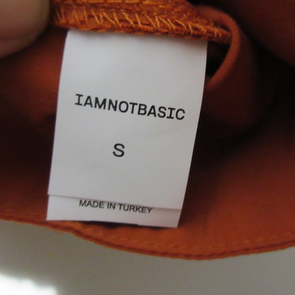 Iamnotbasic Rowena Top - Picture 7 of 9